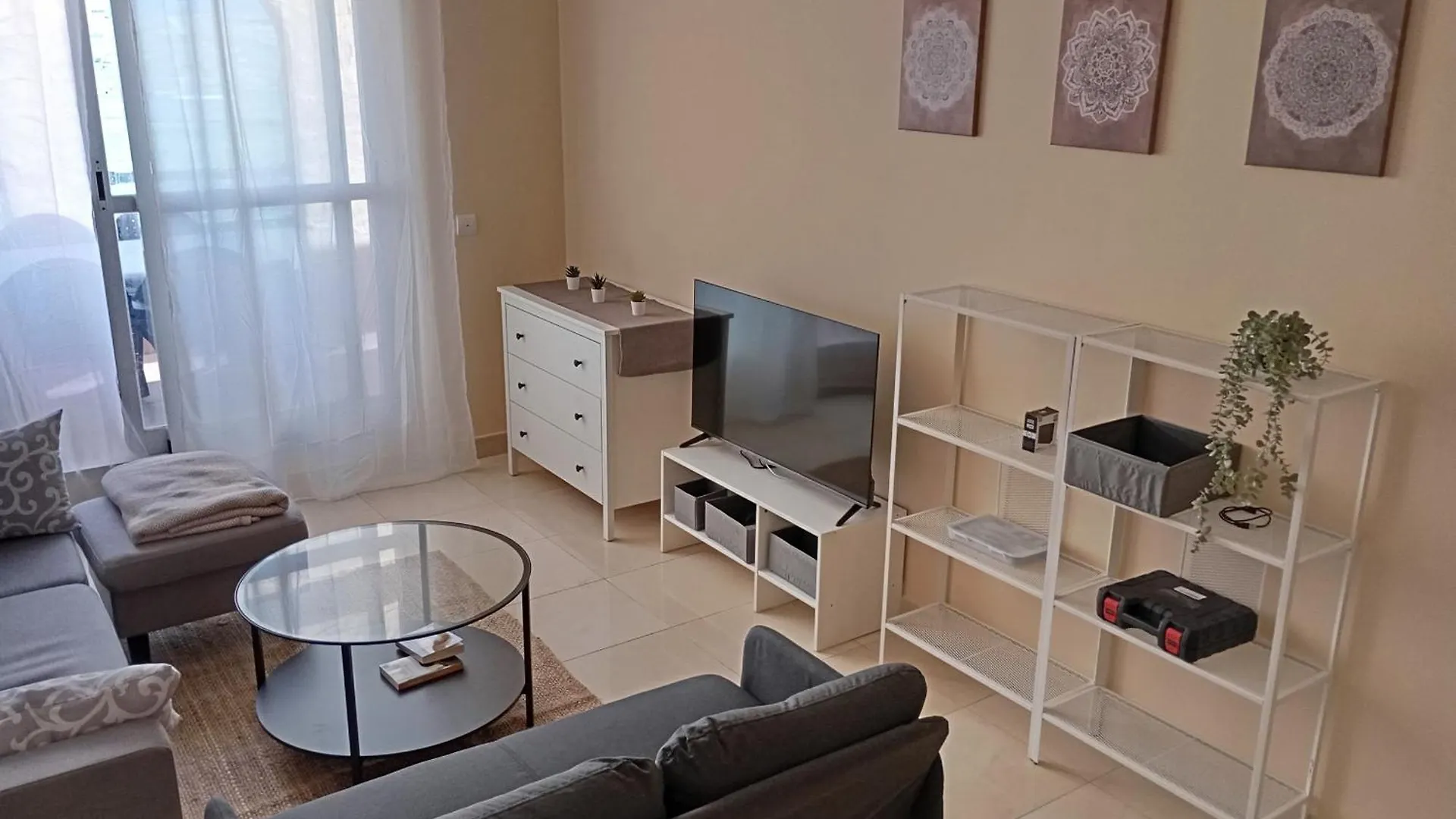 מוחקאר Apto Golden Terrace